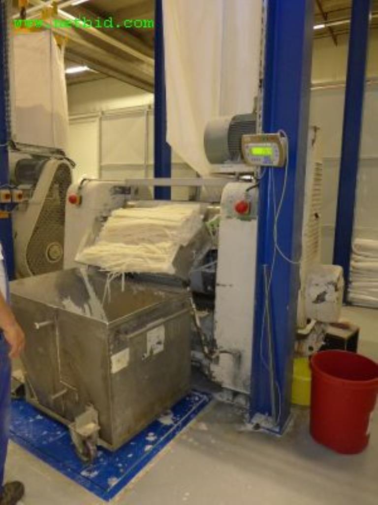 Máquinas para a produção de sabonetes, bem como todo o equipamento fabril e de escritório<br>-1