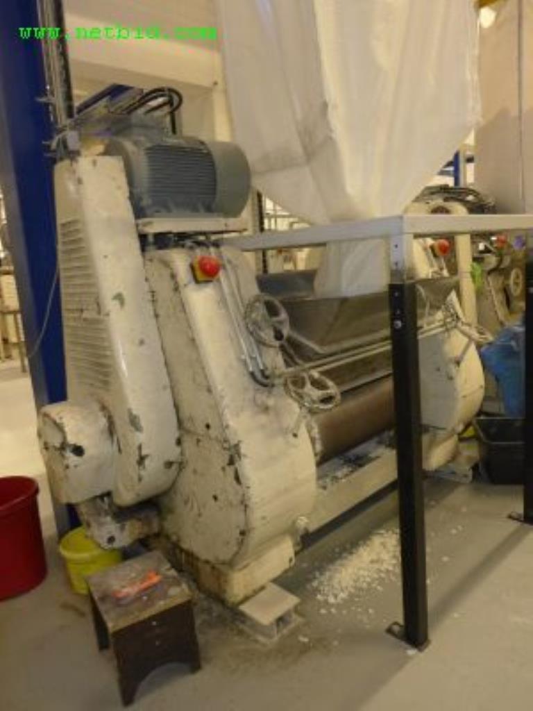 Máquinas para a produção de sabonetes, bem como todo o equipamento fabril e de escritório<br>-2