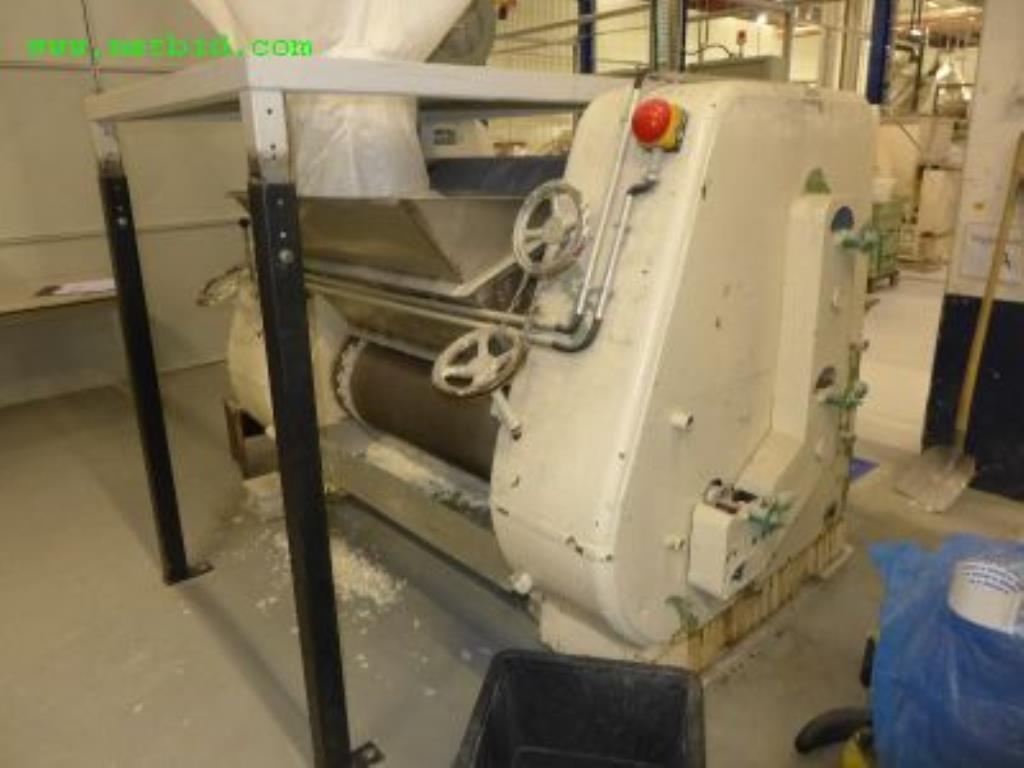 Máquinas para a produção de sabonetes, bem como todo o equipamento fabril e de escritório<br>-3