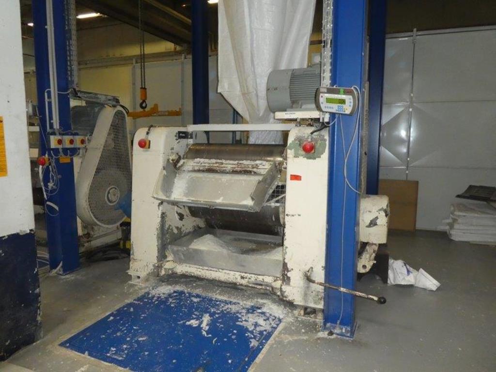 Máquinas para a produção de sabonetes, bem como todo o equipamento fabril e de escritório<br>-4