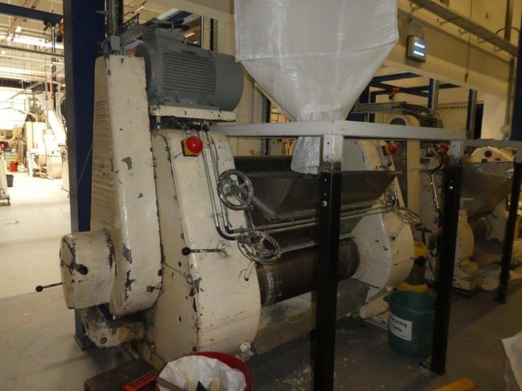 Máquinas para a produção de sabonetes, bem como todo o equipamento fabril e de escritório<br>-5