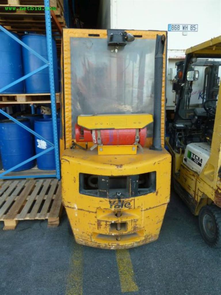 Maschinen zur Herstellung von Seifen, sowie die gesamte Betriebs- und Geschäftsausstattung<br>-2