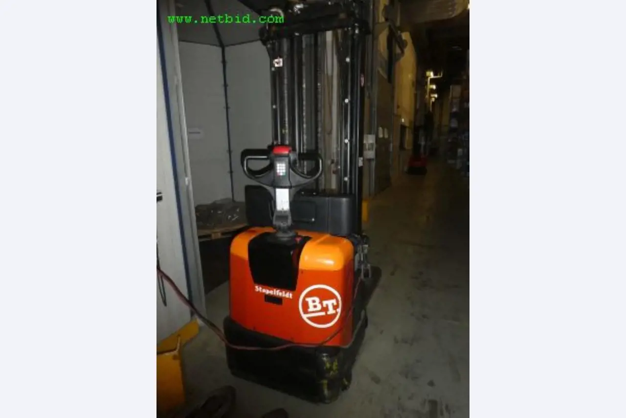 Machines for producing soap, as well as the entire factory and office equipment <br>-1