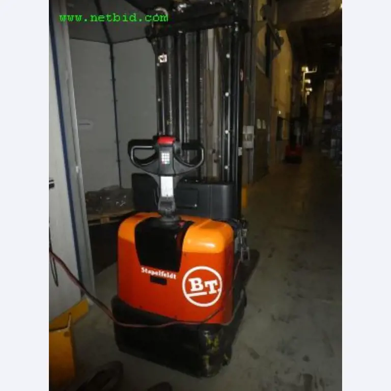 Machines for producing soap, as well as the entire factory and office equipment <br>-1