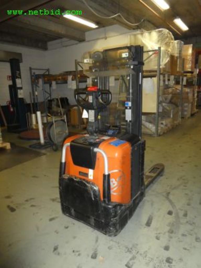 Maschinen zur Herstellung von Seifen, sowie die gesamte Betriebs- und Geschäftsausstattung<br>-1