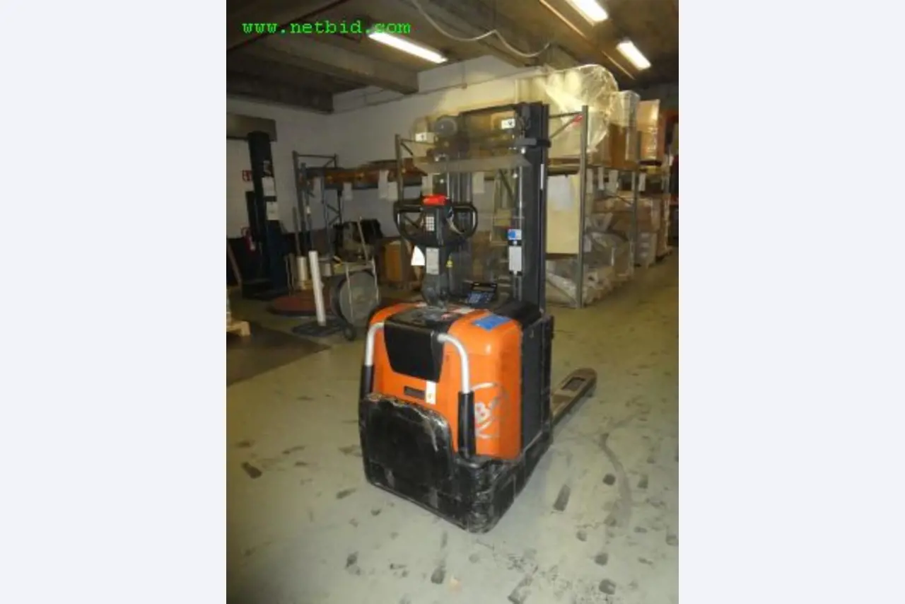 Machines for producing soap, as well as the entire factory and office equipment <br>-1