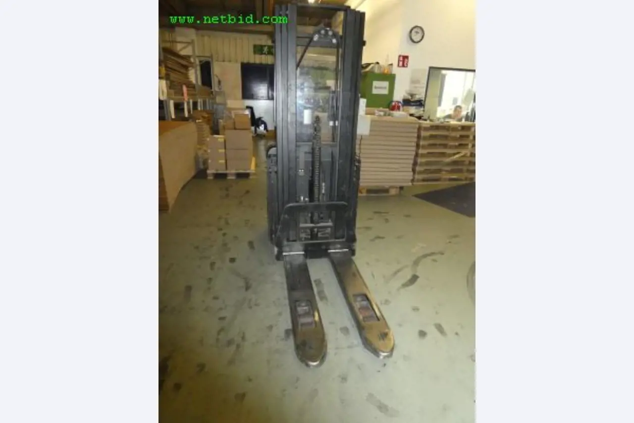 Machines for producing soap, as well as the entire factory and office equipment <br>-3