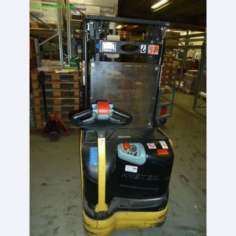 Machines for producing soap, as well as the entire factory and office equipment <br>-1