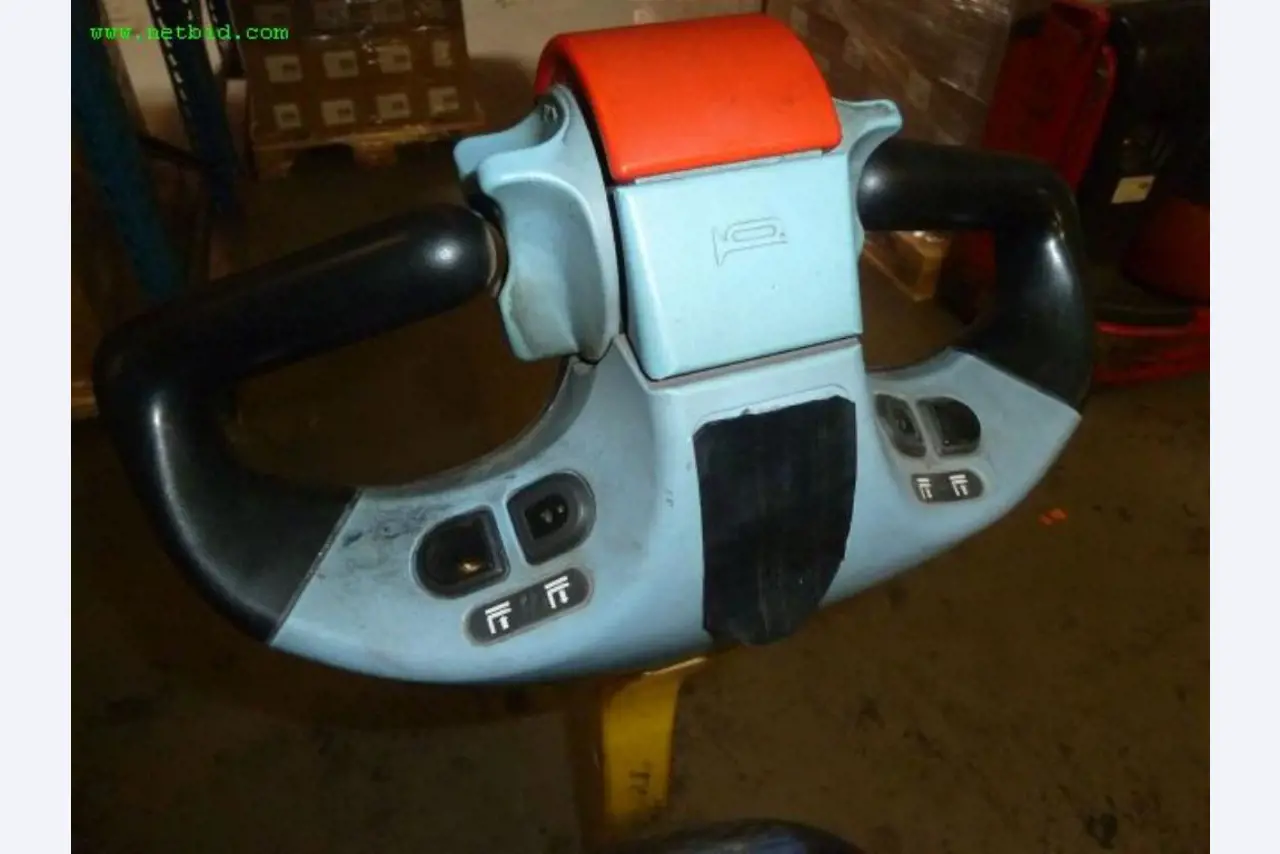 Machines for producing soap, as well as the entire factory and office equipment <br>-3