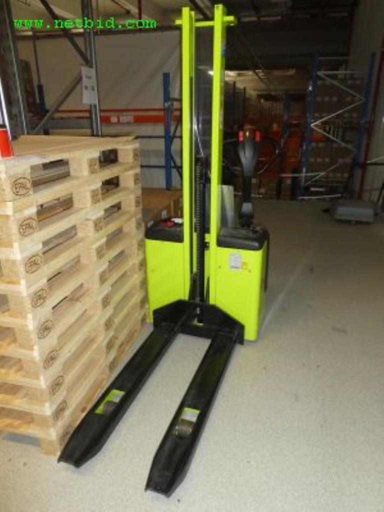 Maschinen zur Herstellung von Seifen, sowie die gesamte Betriebs- und Geschäftsausstattung<br>-2