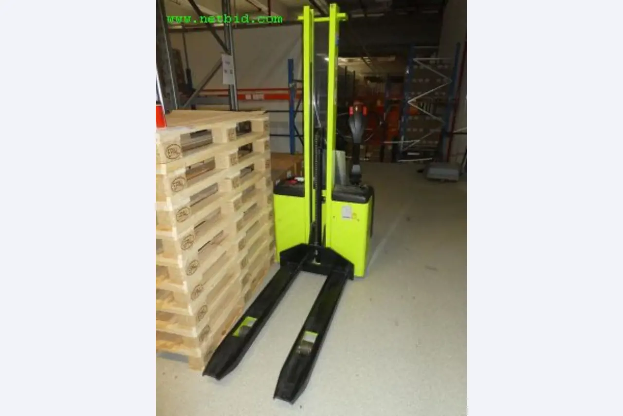 Machines for producing soap, as well as the entire factory and office equipment <br>-2