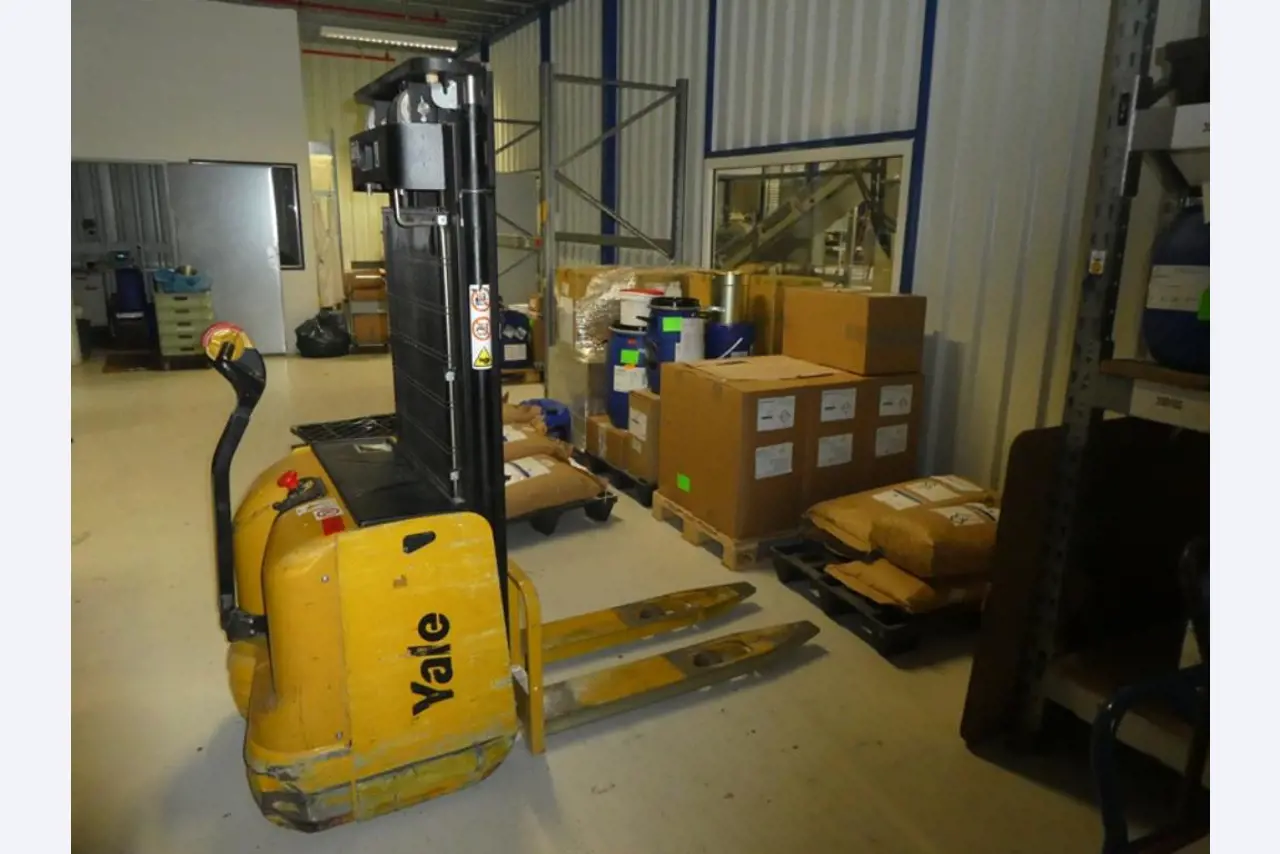 Machines for producing soap, as well as the entire factory and office equipment <br>-1