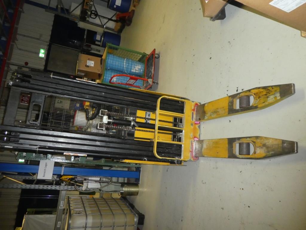 Maschinen zur Herstellung von Seifen, sowie die gesamte Betriebs- und Geschäftsausstattung<br>-2