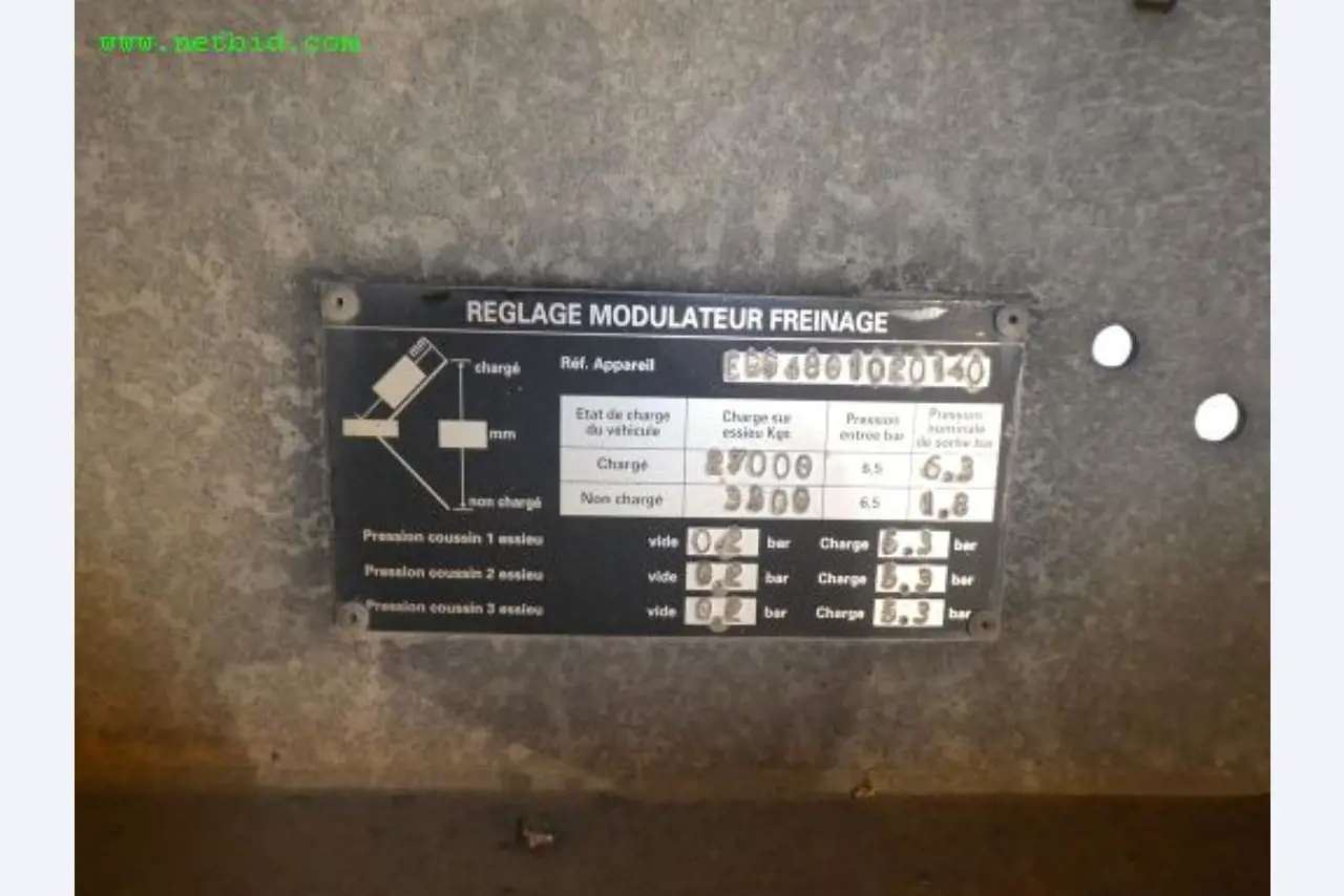 Máquinas para a produção de sabonetes, bem como todo o equipamento fabril e de escritório<br>-10