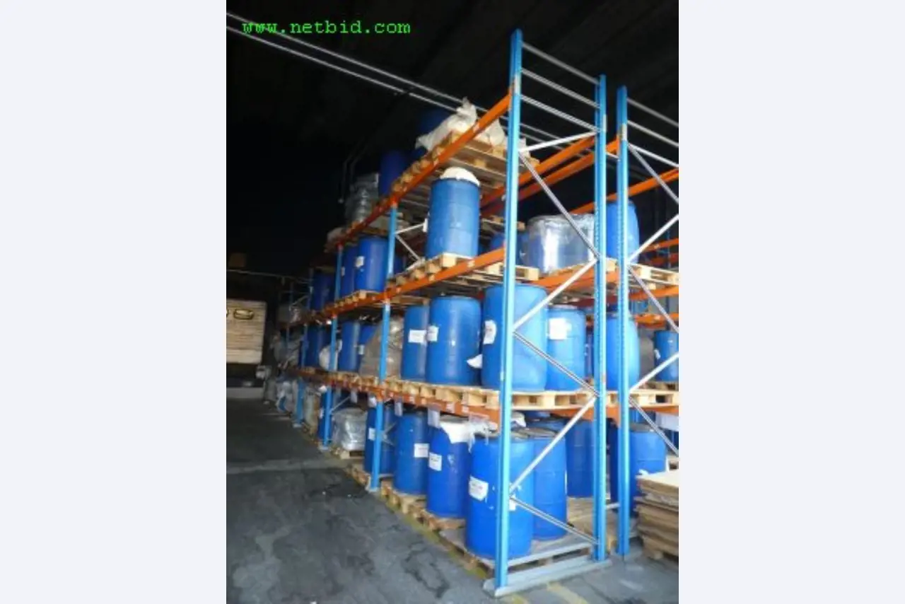 Maschinen zur Herstellung von Seifen, sowie die gesamte Betriebs- und Geschäftsausstattung<br>-2