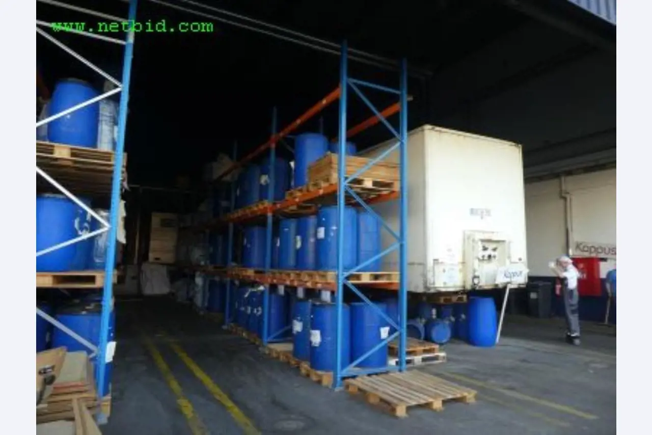 Maschinen zur Herstellung von Seifen, sowie die gesamte Betriebs- und Geschäftsausstattung<br>-4