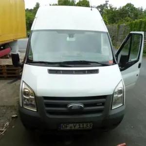 Transportador Ford Transit 130 T 300