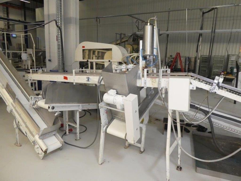 Machines pour la fabrication de savons, ainsi que l'ensemble de l'équipement industriel et commercial<br>.-10