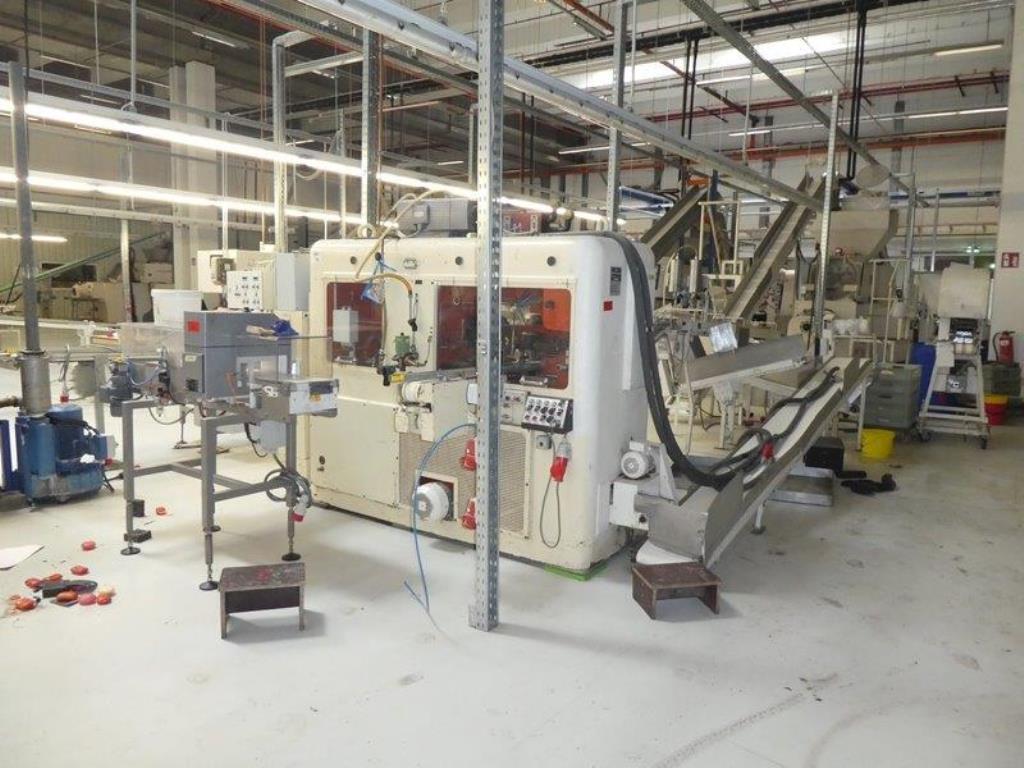 Machines pour la fabrication de savons, ainsi que l'ensemble de l'équipement industriel et commercial<br>.-14