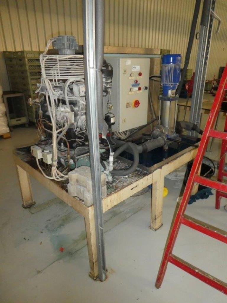 Machines pour la fabrication de savons, ainsi que l'ensemble de l'équipement industriel et commercial<br>.-17