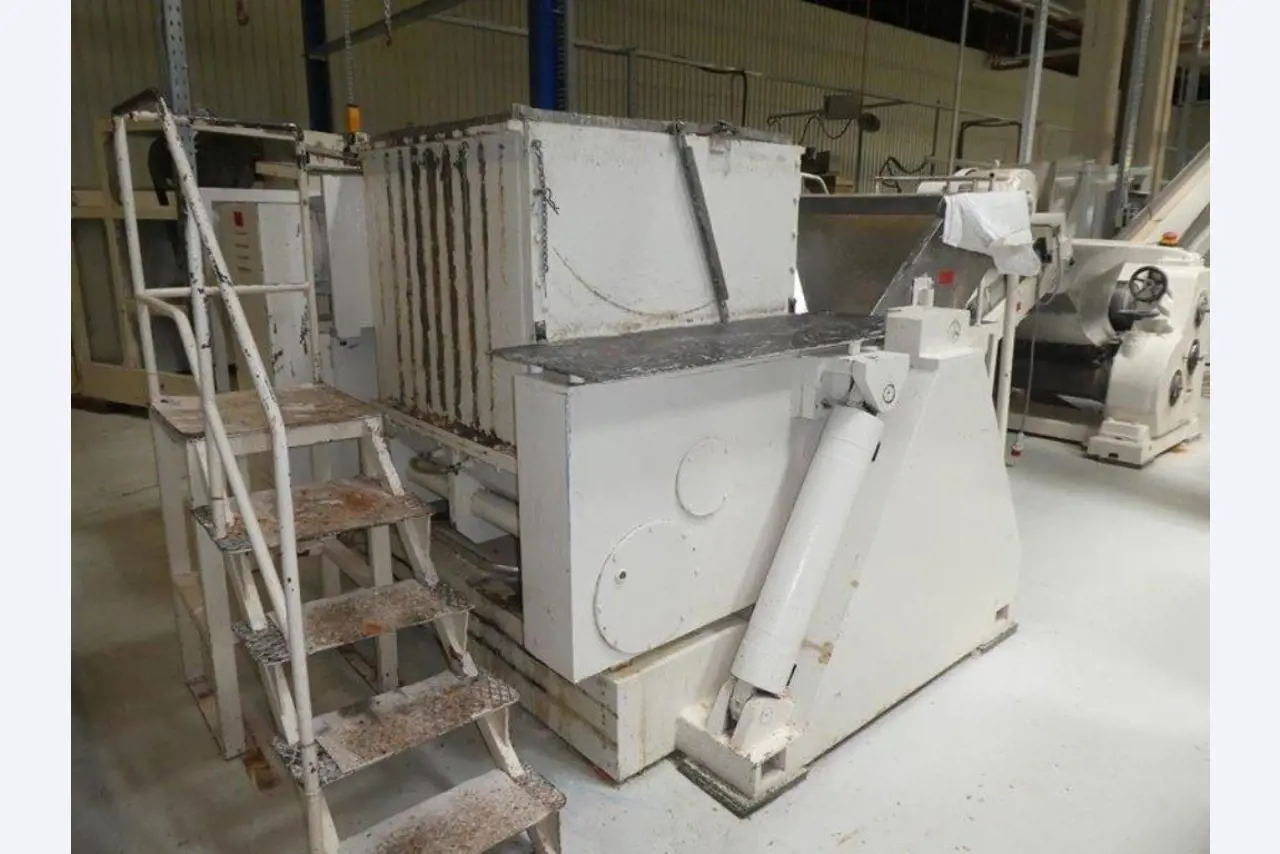 Machines for producing soap, as well as the entire factory and office equipment <br>-2