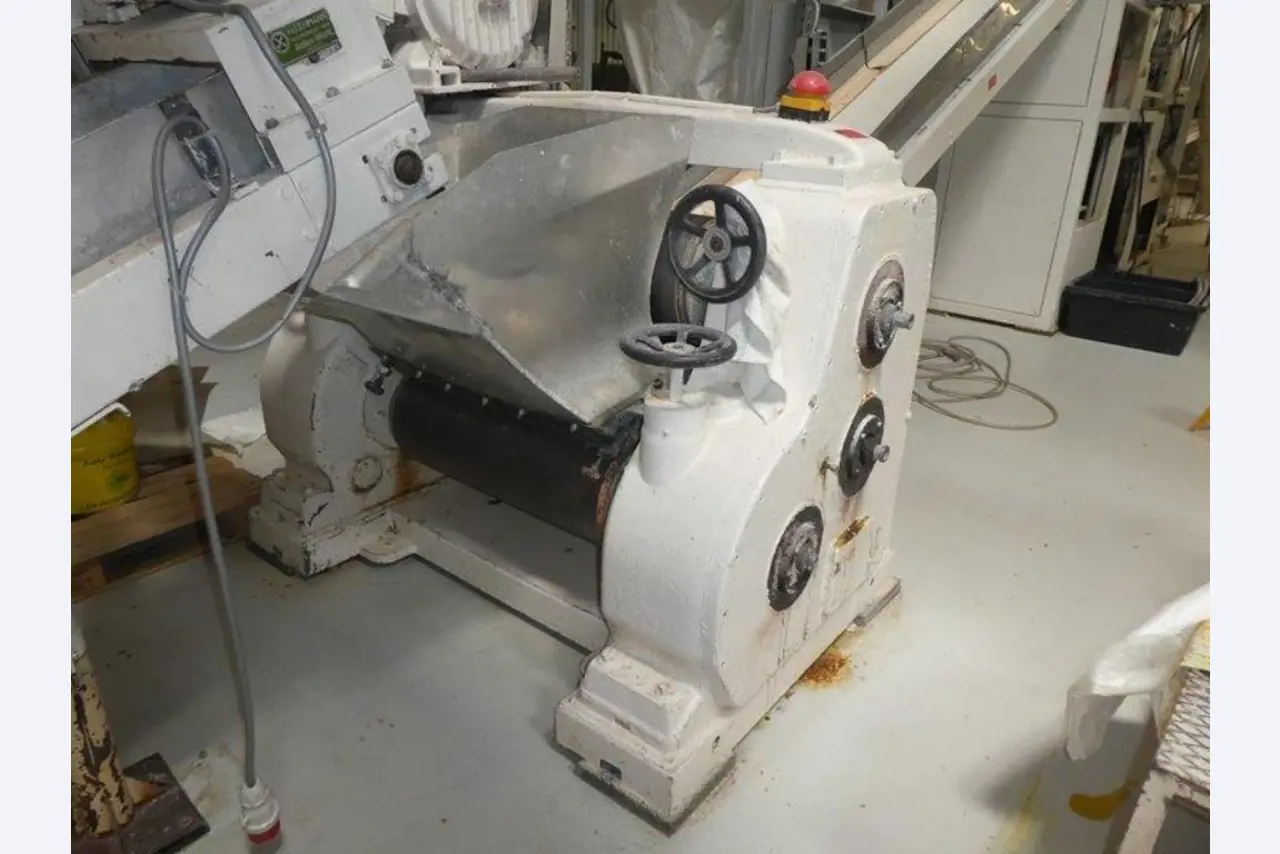 Machines for producing soap, as well as the entire factory and office equipment <br>-6