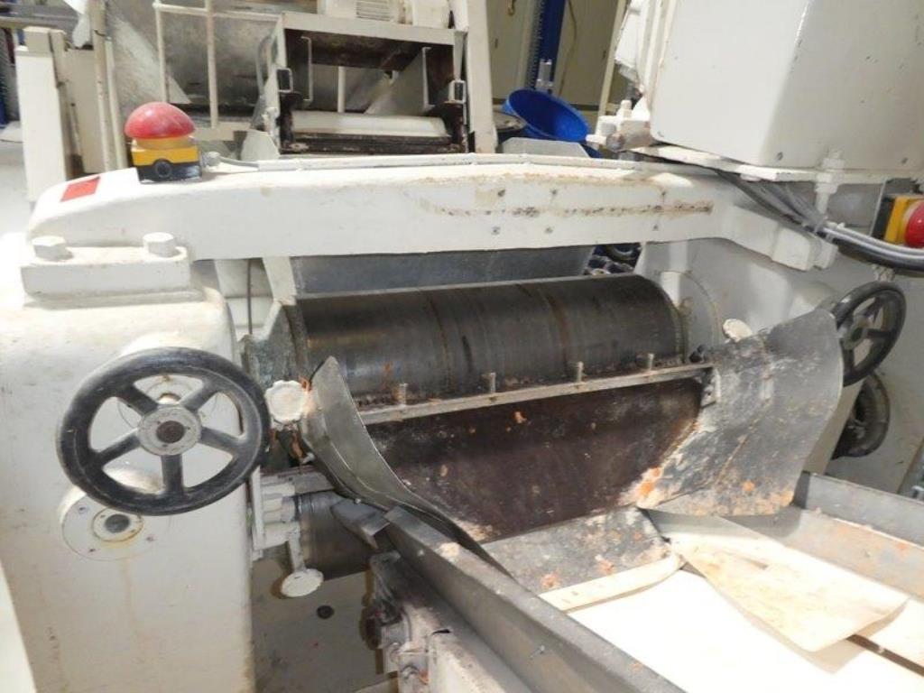 Machines pour la fabrication de savons, ainsi que l'ensemble de l'équipement industriel et commercial<br>.-7