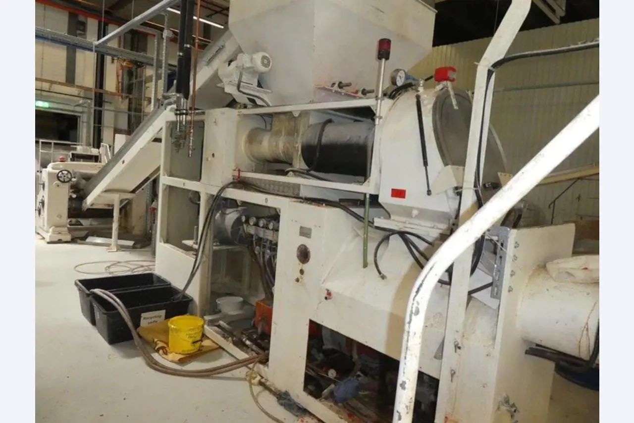 Machines for producing soap, as well as the entire factory and office equipment <br>-1