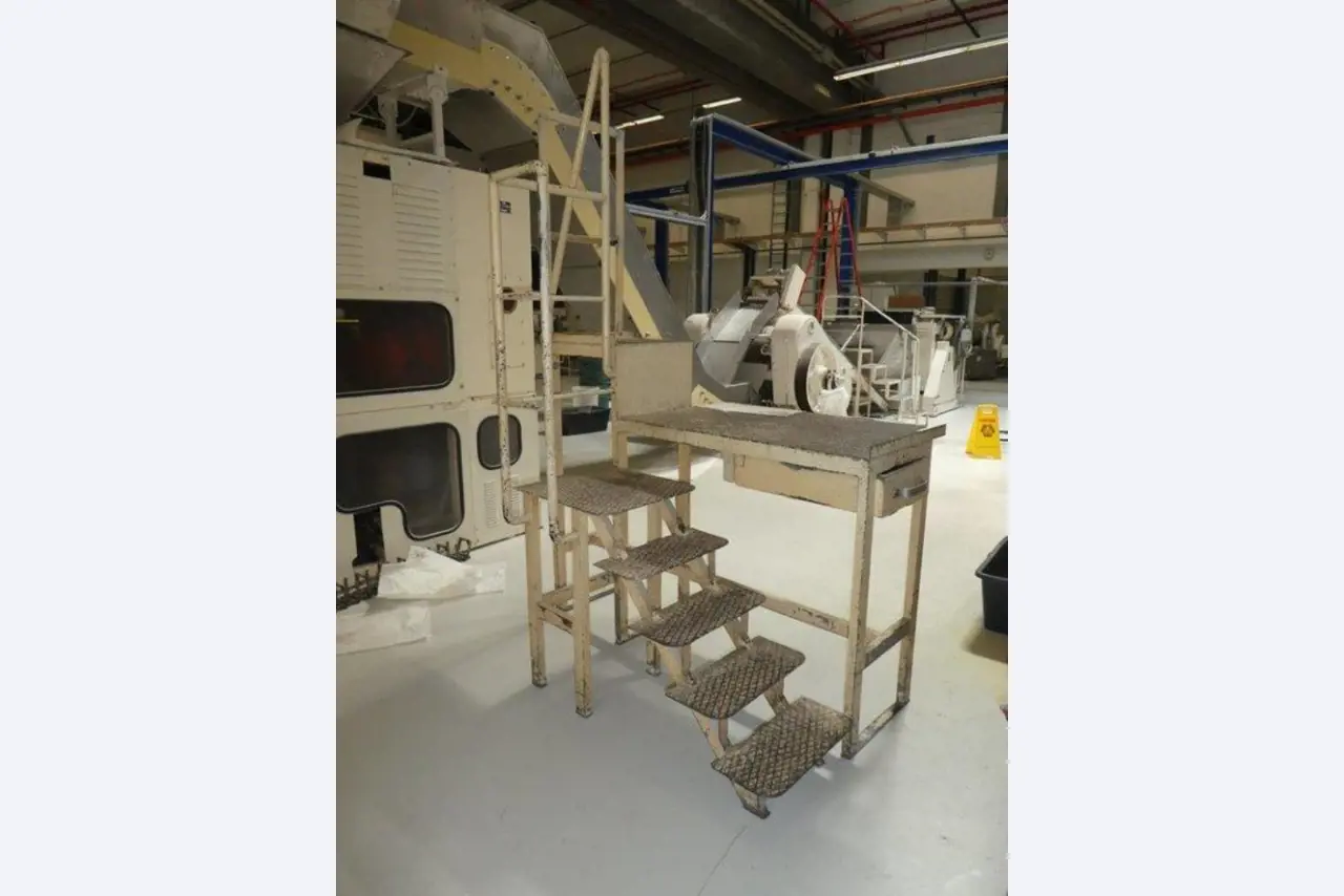 Machines for producing soap, as well as the entire factory and office equipment <br>-10