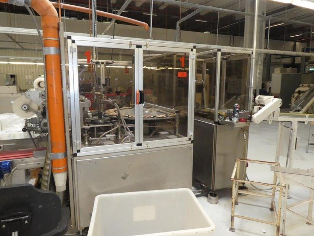 Machines pour la fabrication de savons, ainsi que l'ensemble de l'équipement industriel et commercial<br>.-18