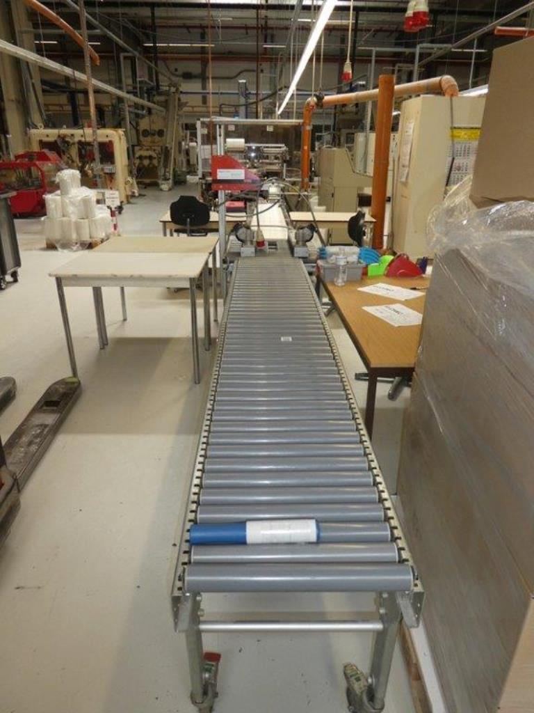 Machines pour la fabrication de savons, ainsi que l'ensemble de l'équipement industriel et commercial<br>.-21