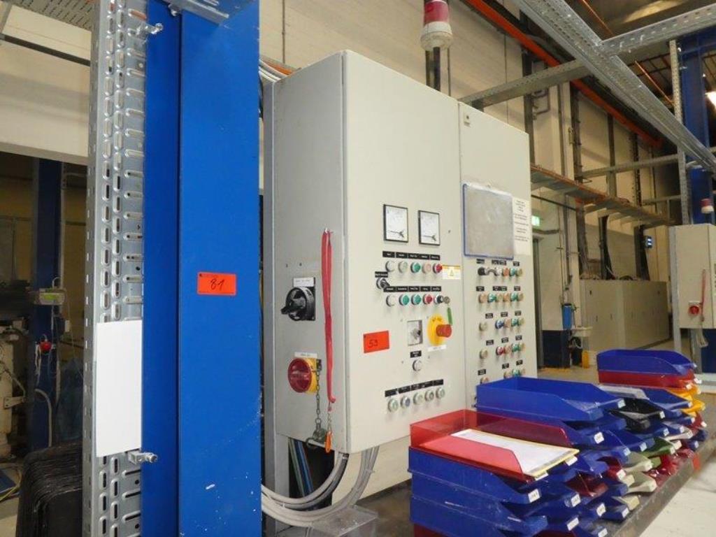 Machines pour la fabrication de savons, ainsi que l'ensemble de l'équipement industriel et commercial<br>.-2