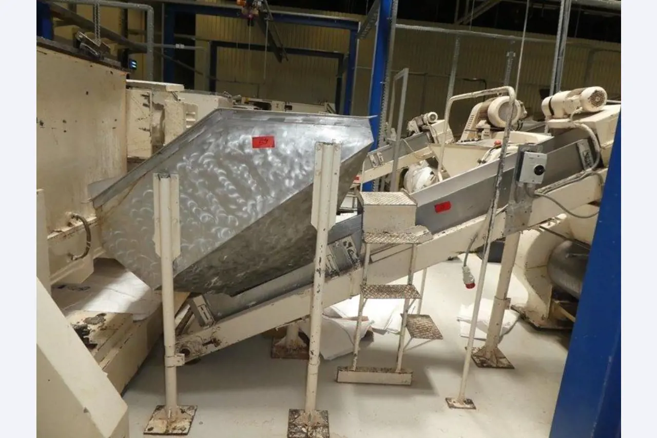 Machines for producing soap, as well as the entire factory and office equipment <br>-4