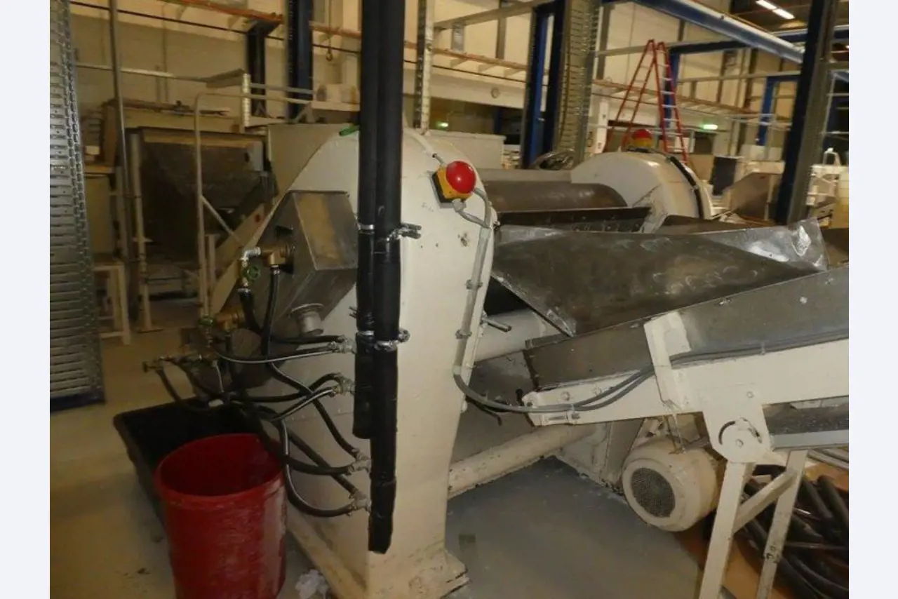 Machines for producing soap, as well as the entire factory and office equipment <br>-7