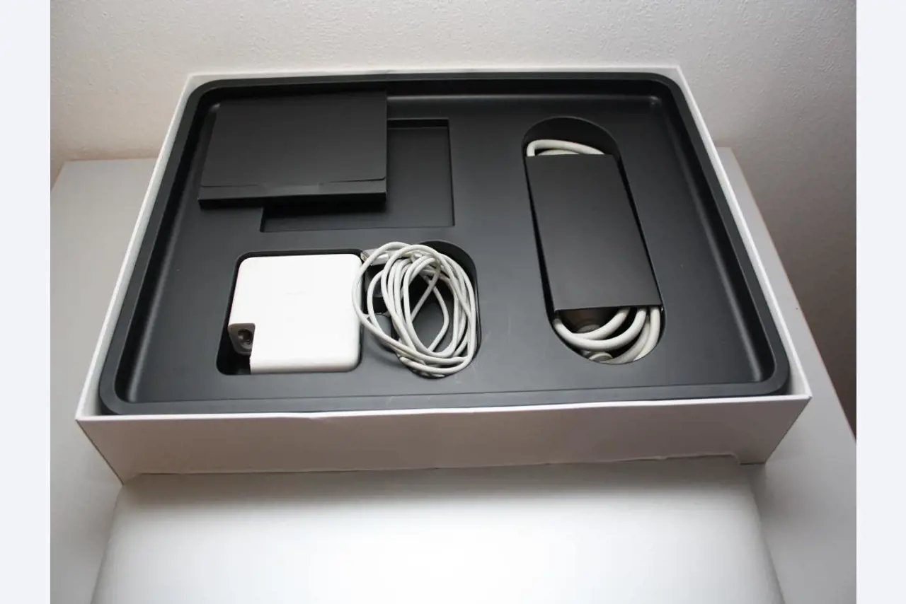 well-maintained office equipment of the companyy<br>-6