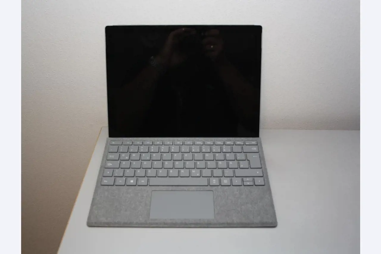 well-maintained office equipment of the companyy<br>-1