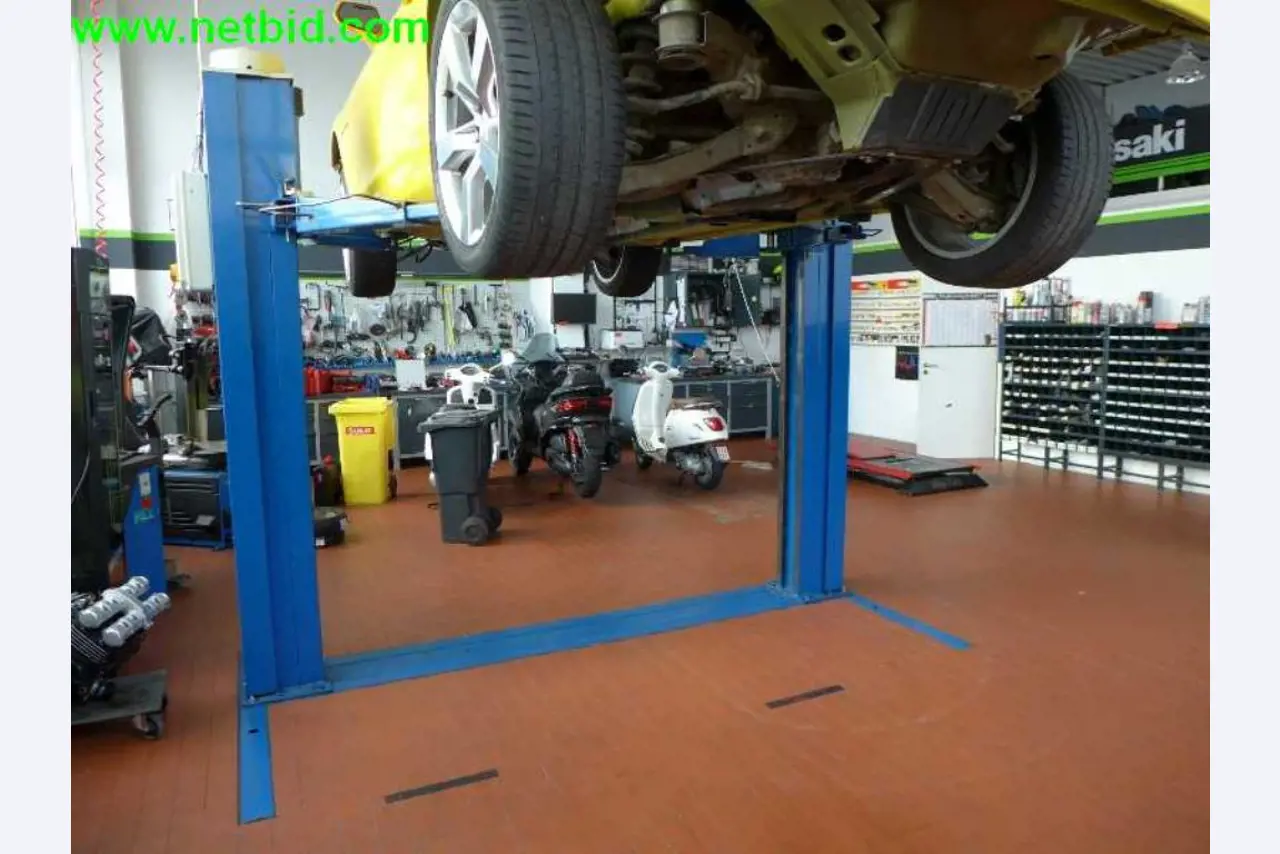 motorcycle trader, workshop<br>  -4