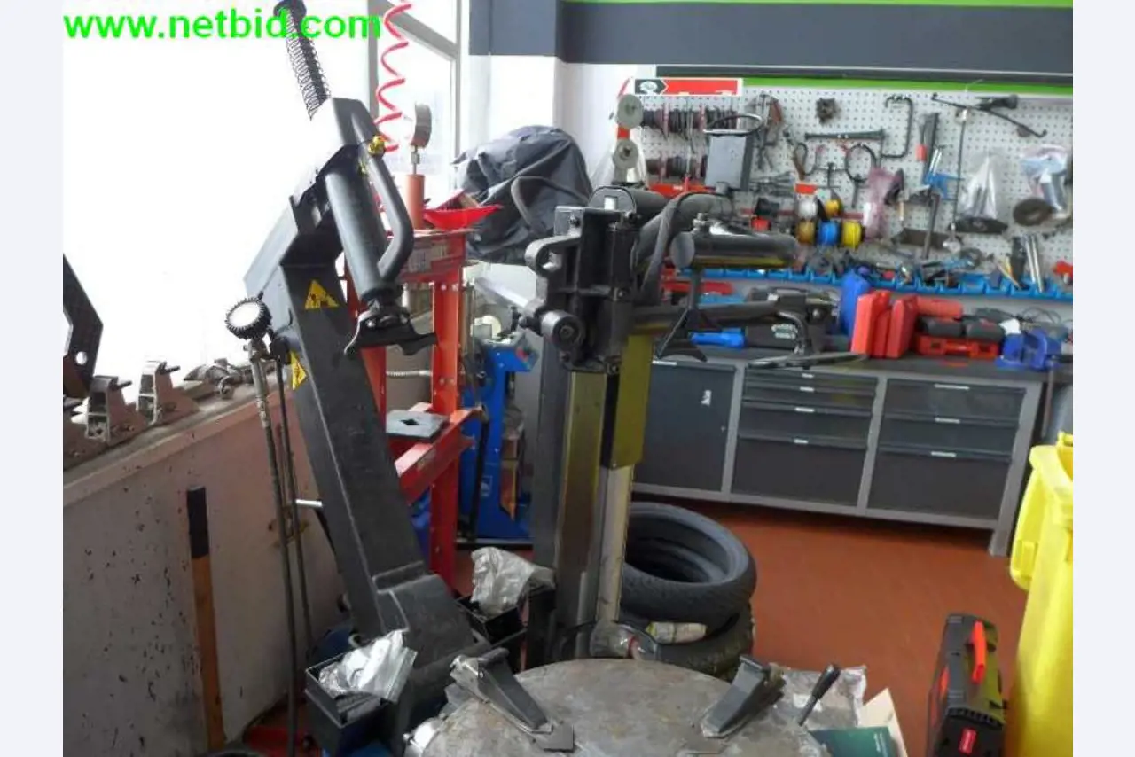 motorcycle trader, workshop<br>  -2