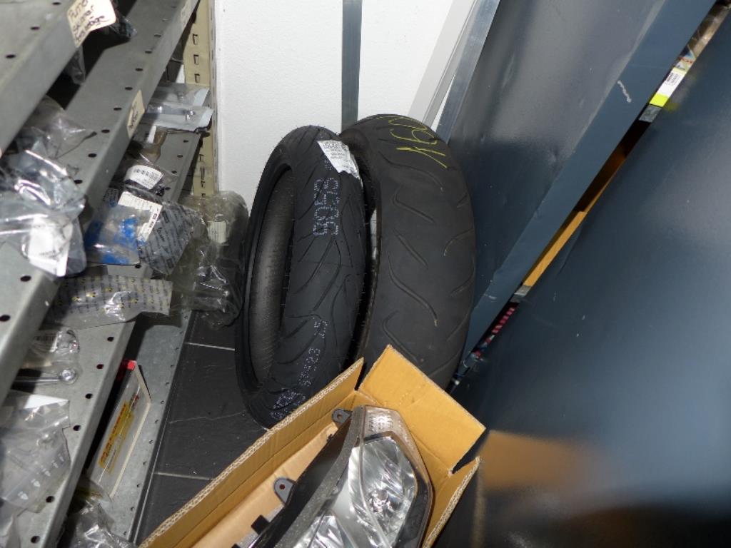 
Concessionário de motas, oficina<br>-15