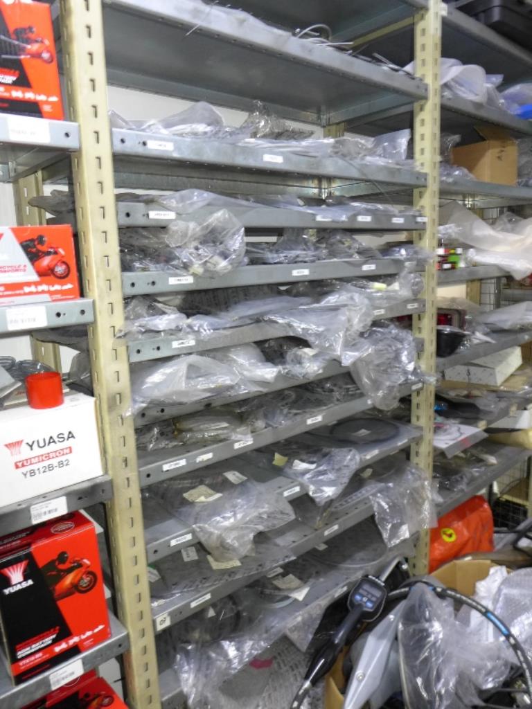 
Concessionário de motas, oficina<br>-18