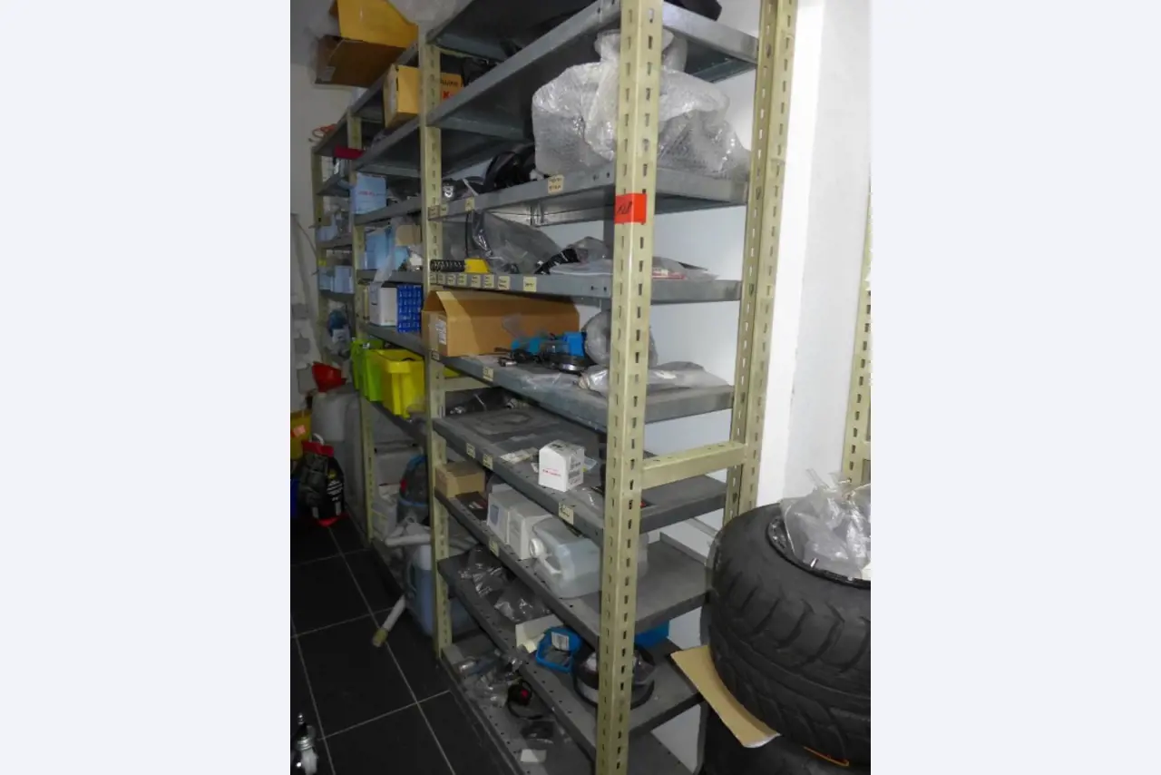 Motorradhandel, Werkstatt<br>  -19