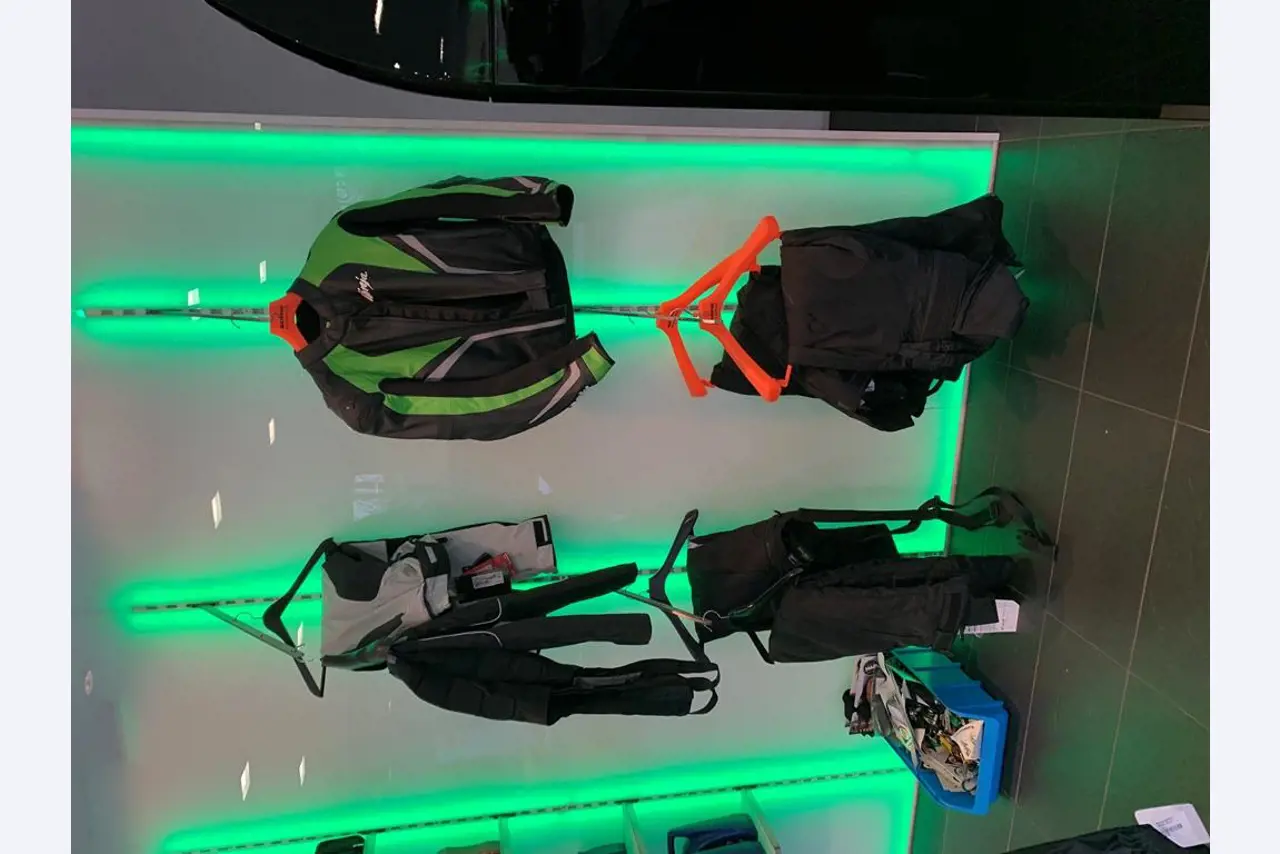 Motorradhandel, Werkstatt<br>  -3