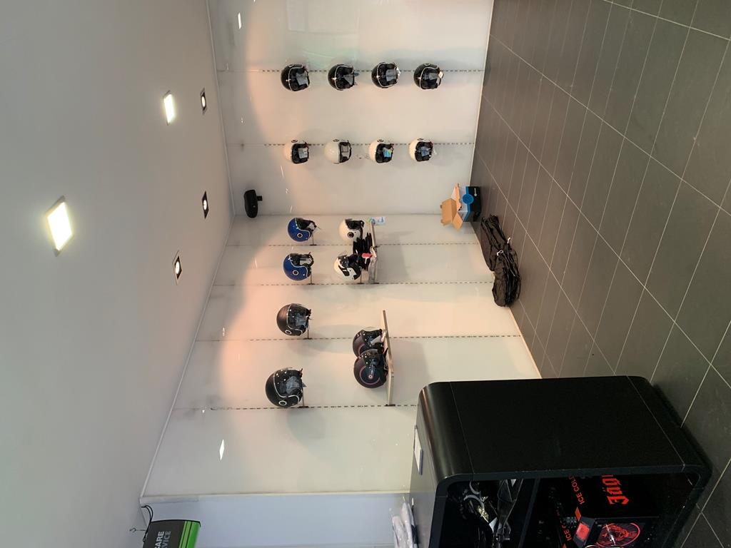 
Concessionário de motas, oficina<br>-6