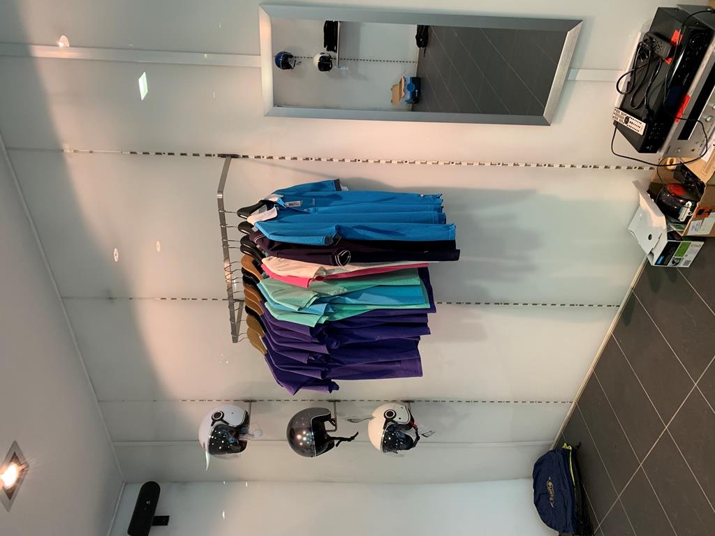 
Concessionário de motas, oficina<br>-8