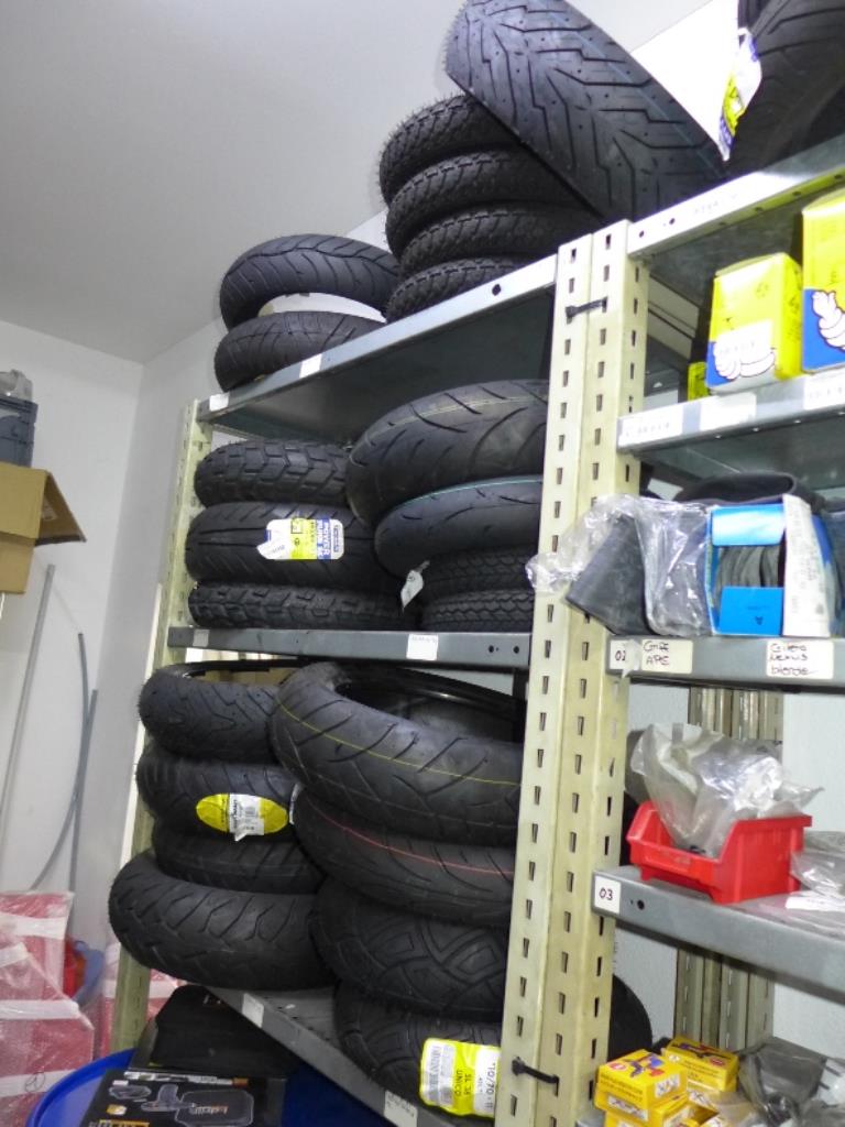 
Concessionário de motas, oficina<br>-9