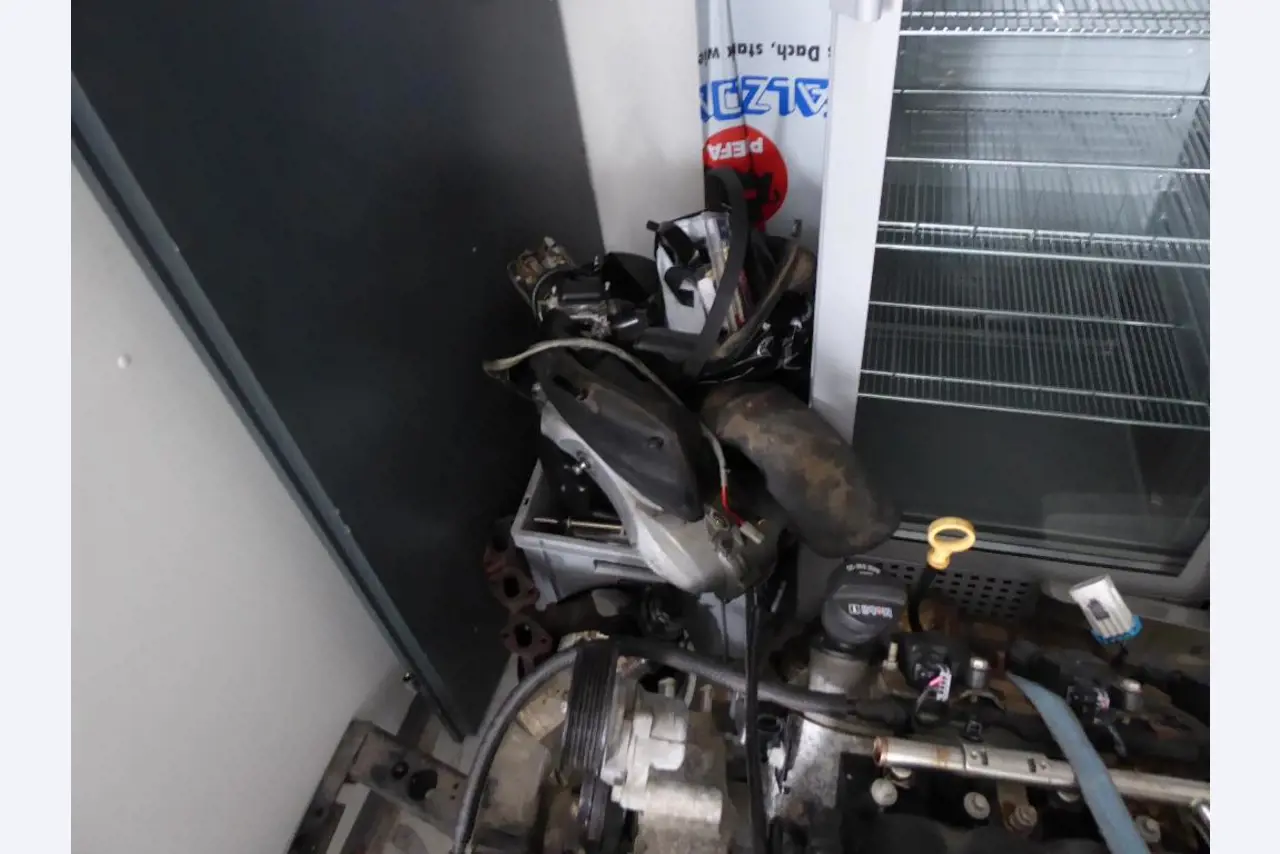 Concessionário de motas, oficina<br>-26