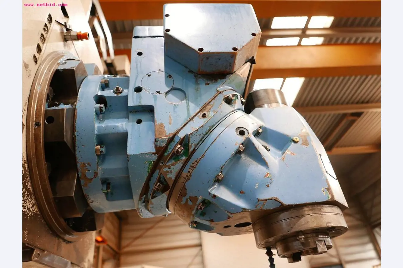 CNC turning and milling machines-10