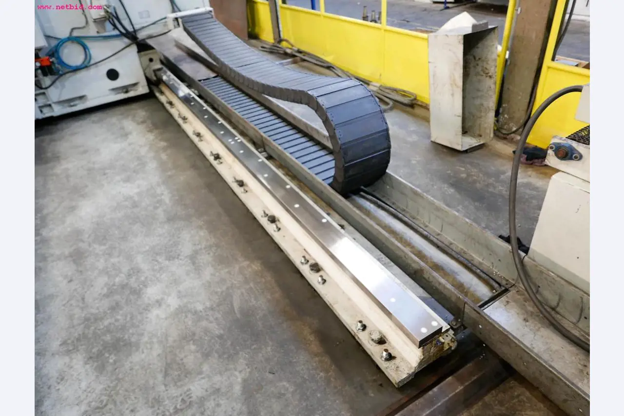 CNC turning and milling machines-7