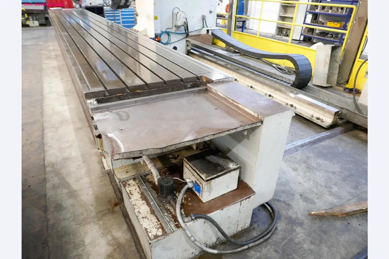 CNC turning and milling machines-8