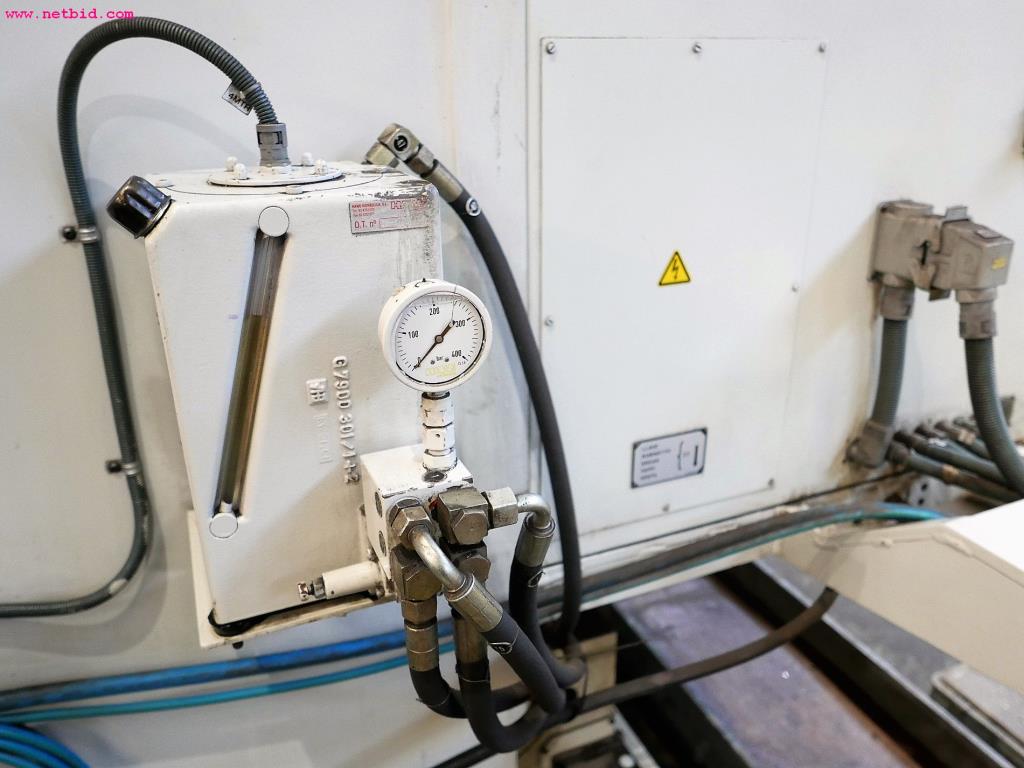 CNC turning and milling machines-9